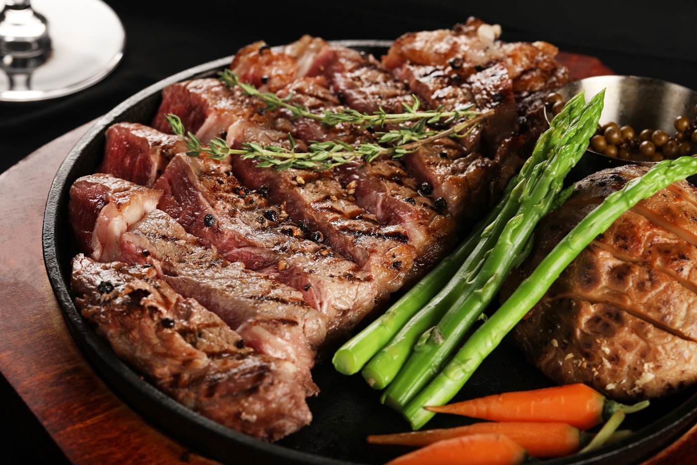 Delmonico, Extra Thick, Dry-Aged 5 Weeks